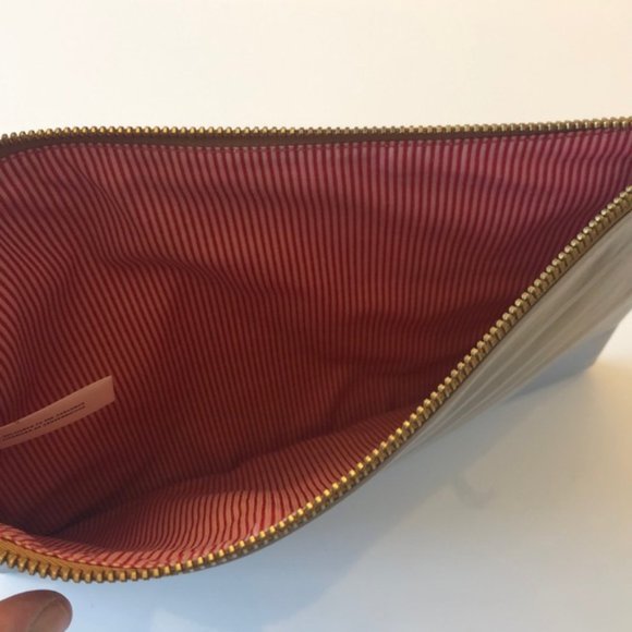 Hershel Leather Pouch - Picture 3 of 5